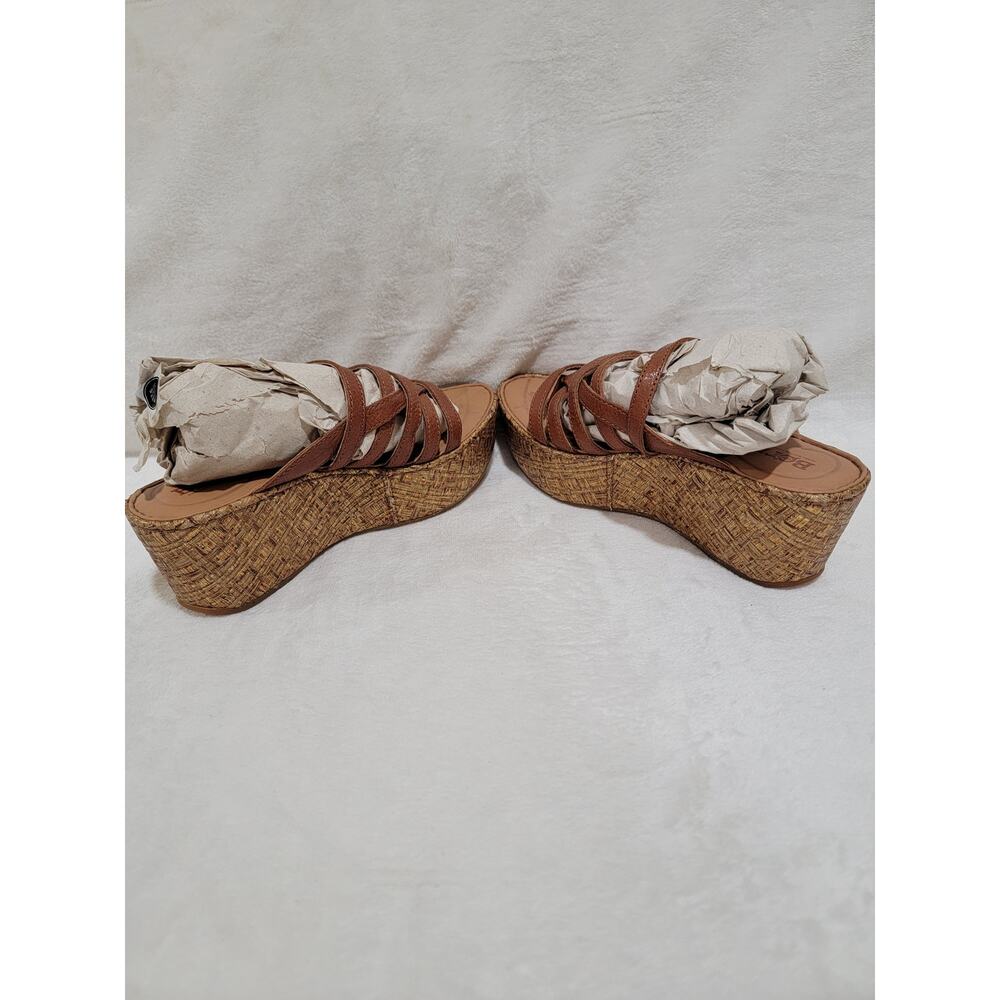Born Thong Strappy Wedge Heel Sandals Tan Sz 7 MINT CONDITION! - Picture 6 of 9